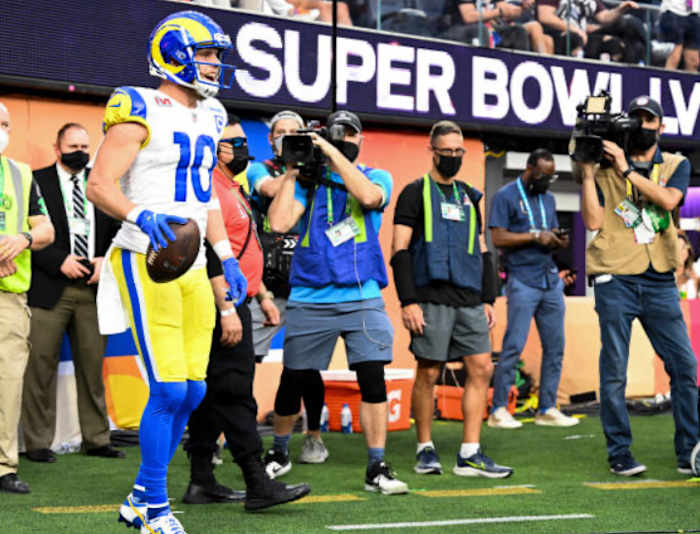 BDFDA7AB-5680-47E2-B2AD-EAFBFB596EDD